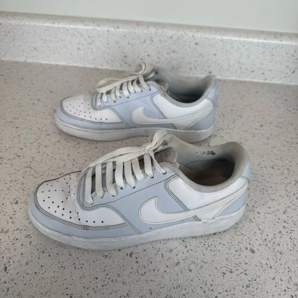 Nike women blue